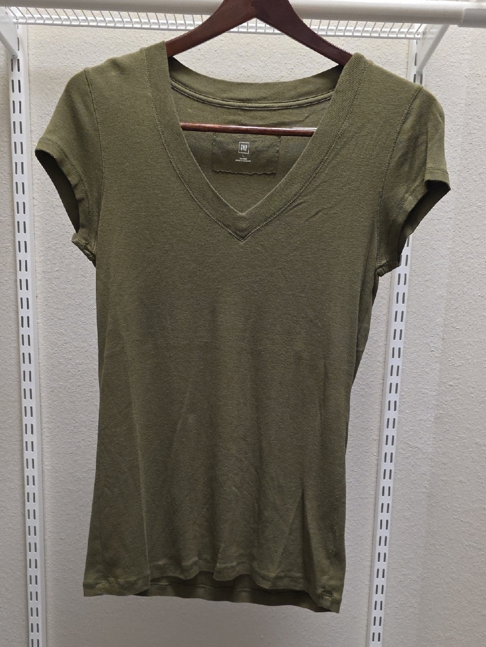 GAP Women’s Olive Green V-Neck Tank Top